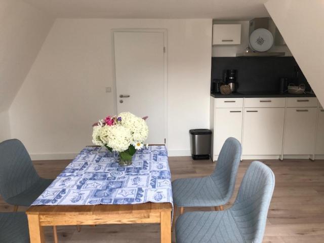 Die Graefin Auf Ruegen - Ferienappartements Parchtitz Dış mekan fotoğraf
