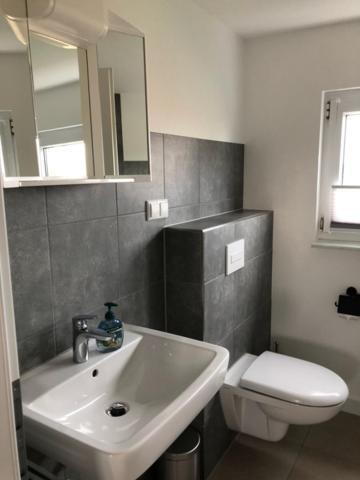 Die Graefin Auf Ruegen - Ferienappartements Parchtitz Dış mekan fotoğraf